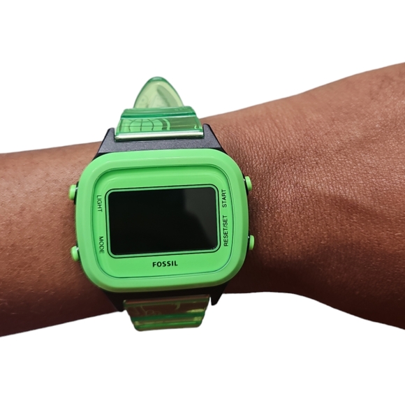 Retro Digital LCD Neon Green Nylon Watch - Picture 4 of 7